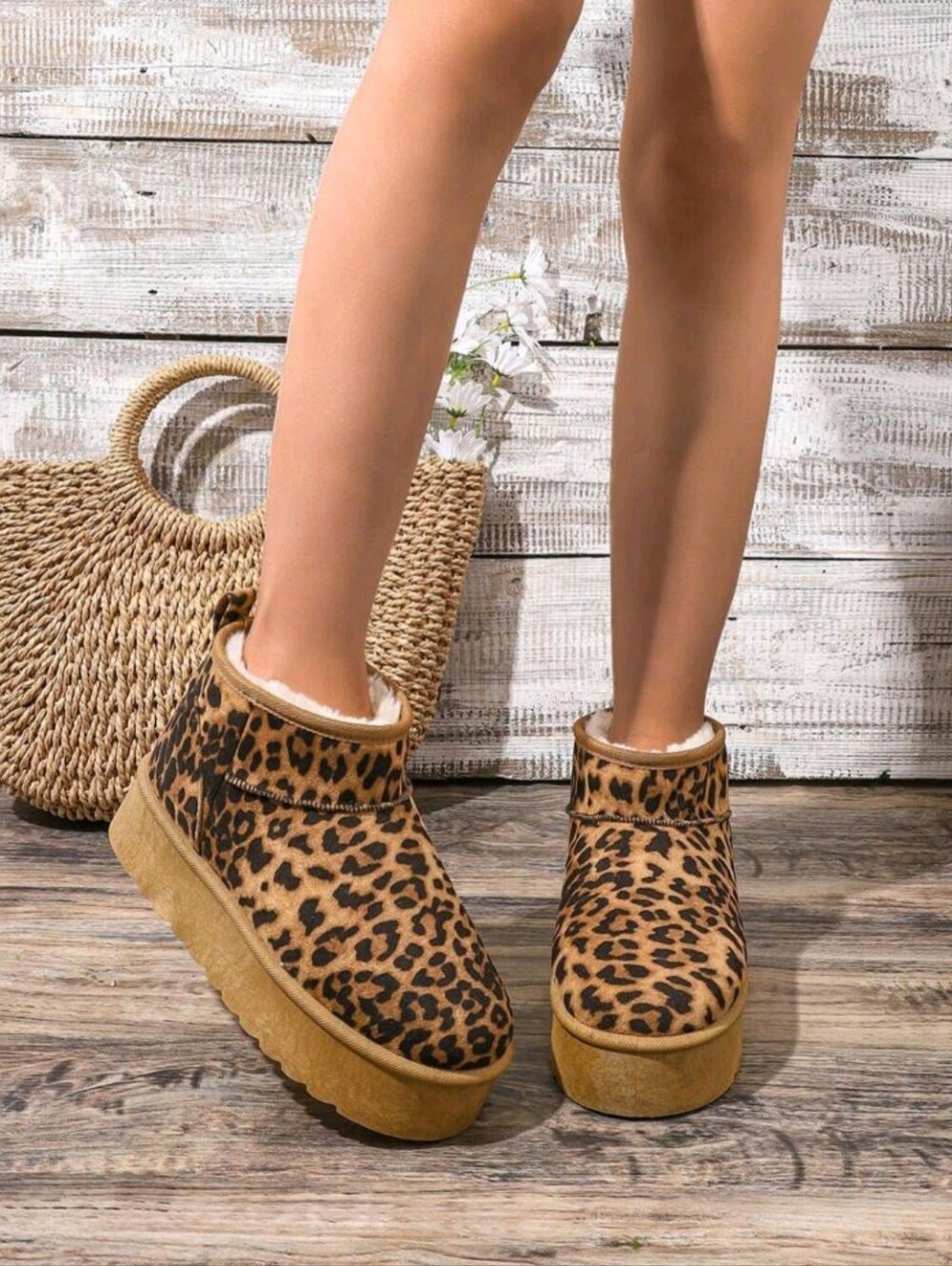 NEW - Leopard Print Cozy Platform Ankle Boots - 8 - Picture 3 of 10